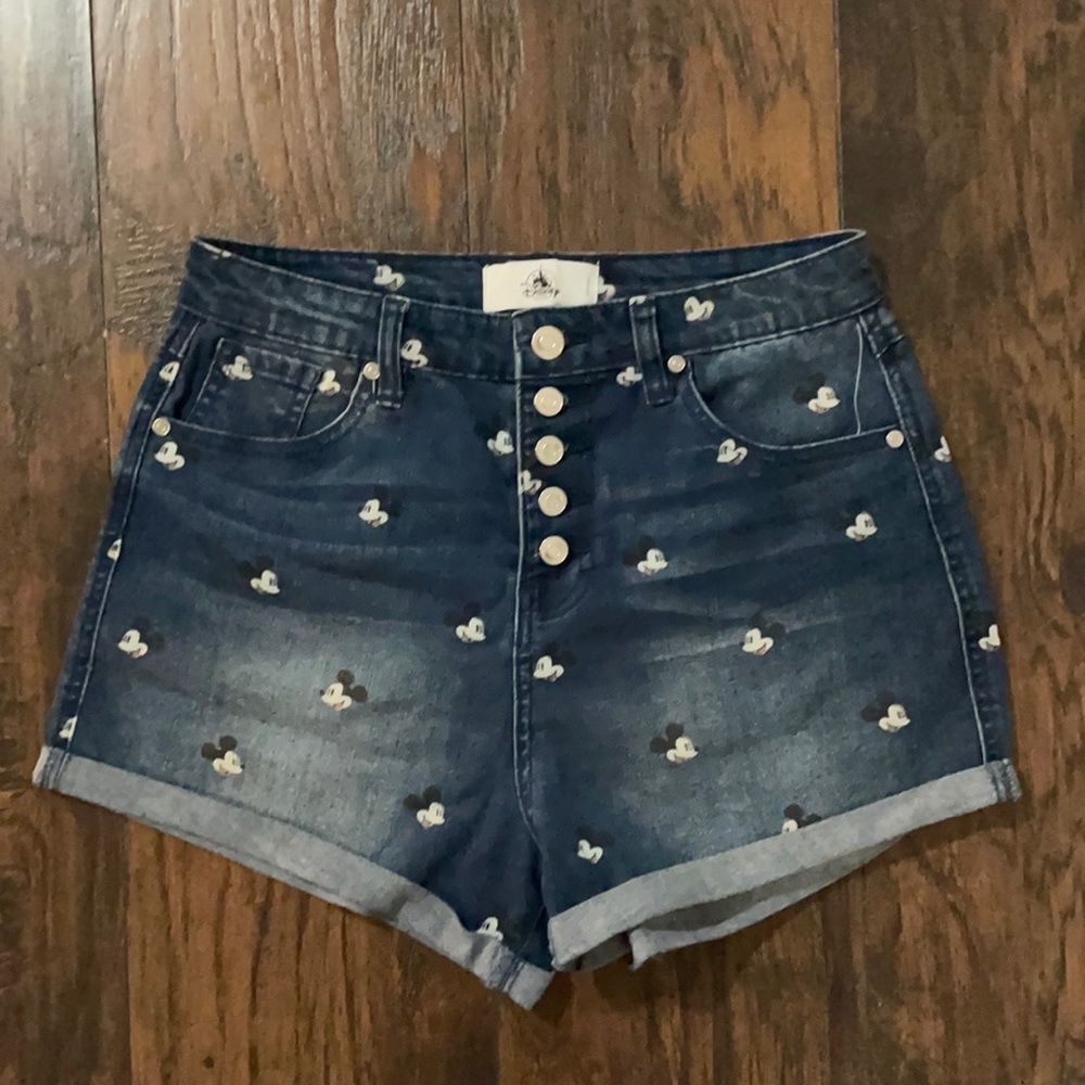 High waisted Micky Mouse printed shorts